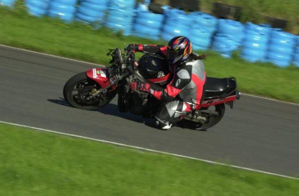 GSXR1100H 1986 Slab Sider Testing at local track new suspension fitted setting up hence no fairings